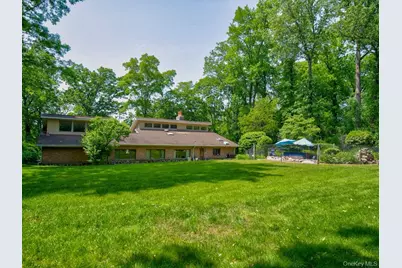 4 Sloanes Court, Sands Point, NY 11050 - Photo 17