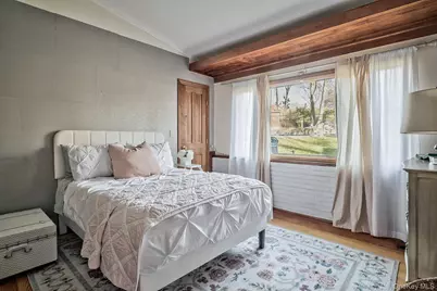 4 Sloanes Court, Sands Point, NY 11050 - Photo 13