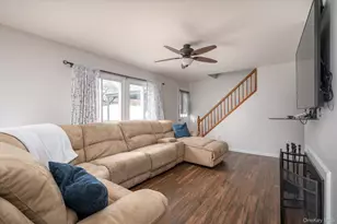 98 Hardy Ln, Westbury, NY 11590 - Photo 5