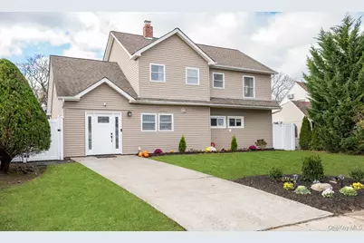 98 Hardy Lane, Westbury, NY 11590 - Photo 1