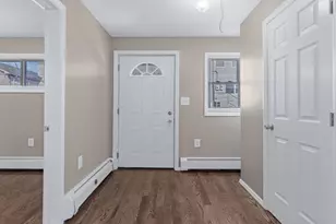22 West 10th Road, Broad Channel, NY 11693 - Photo 5