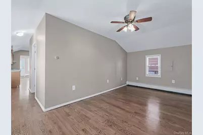 22 W 10th Road, Broad Channel, NY 11693 - Photo 7