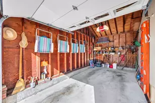 7 Montana St, Hicksville, NY 11801 - Photo 27