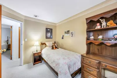 7 Montana Street, Hicksville, NY 11801 - Photo 13