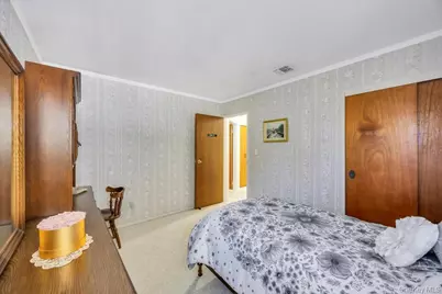 7 Montana Street, Hicksville, NY 11801 - Photo 15