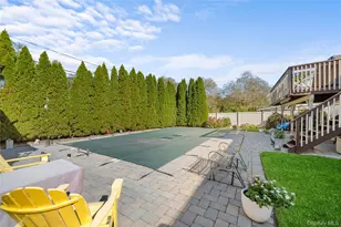 40 Stonywood Rd, Commack, NY 11725 - Photo 25