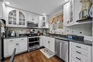 40 Stonywood Rd, Commack, NY 11725 - Photo 7