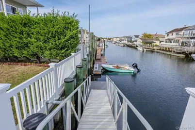 243 Sportsmans Avenue, Freeport, NY 11520 - Photo 29