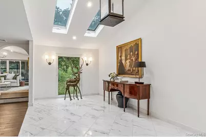 32 Rustic Gate Lane, Dix Hills, NY 11746 - Photo 3