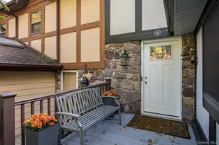 16 Sheffield Hill, Woodbury, NY 11797 - Photo 3