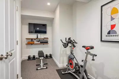 16 Sheffield Hill, Woodbury, NY 11797 - Photo 15