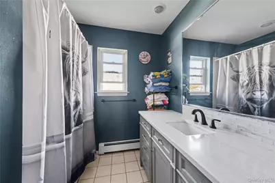 270 Singingwood Drive, Holbrook, NY 11741 - Photo 33