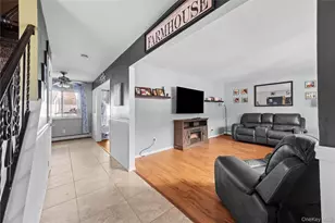 270 Singingwood Dr, Holbrook, NY 11741 - Photo 9