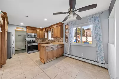 270 Singingwood Drive, Holbrook, NY 11741 - Photo 19