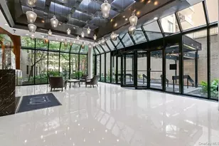 212 E 47th St, New York, NY 10017 - Photo 13