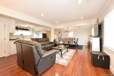 321 Brendan Avenue, Massapequa, NY 11758 - Photo 7