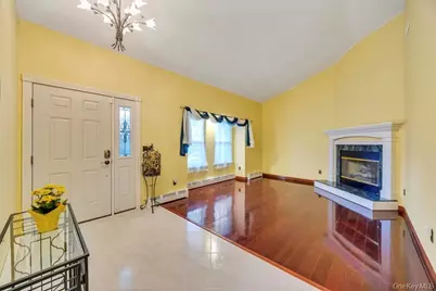 47 Evelyn Court, Manorville, NY 11949 - Photo 13