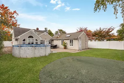 37 Angle Lane, Hicksville, NY 11801 - Photo 21