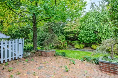 78 Hayloft Court, Huntington Station, NY 11746 - Photo 39