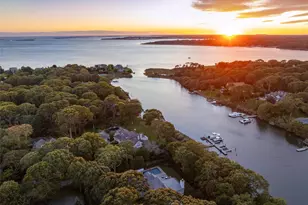 8 Fish Creek Ln, Remsenburg, NY 11960 - Photo 3