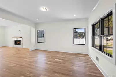 38 Eldorado Boulevard, Plainview, NY 11803 - Photo 11