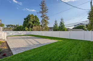 38 Eldorado Blvd, Plainview, NY 11803 - Photo 9