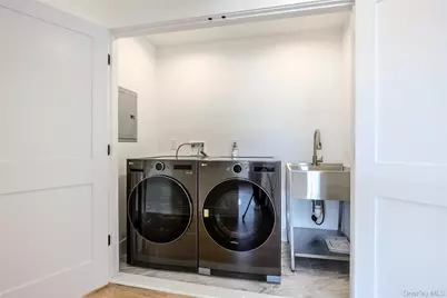 38 Eldorado Boulevard, Plainview, NY 11803 - Photo 29