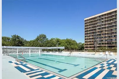 152-18 Union Turnpike #9P, Kew Gardens, NY 11367 - Photo 11