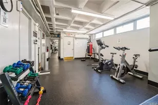 152-18 Union Tpke, Kew Gardens, NY 11367 - Photo 15