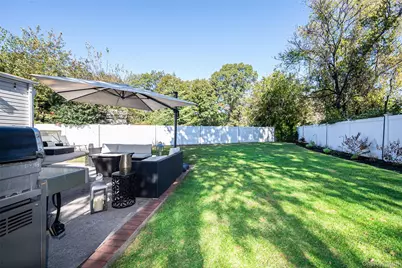 211 Gardner Avenue, Jericho, NY 11753 - Photo 33