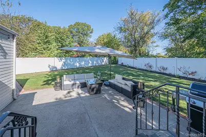 211 Gardner Avenue, Jericho, NY 11753 - Photo 29