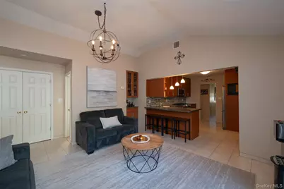 211 Gardner Avenue, Jericho, NY 11753 - Photo 19