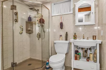 4172 Glenwood Street, Little Neck, NY 11363 - Photo 11