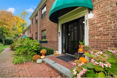 317 Main Street #D, Roslyn, NY 11576 - Photo 1