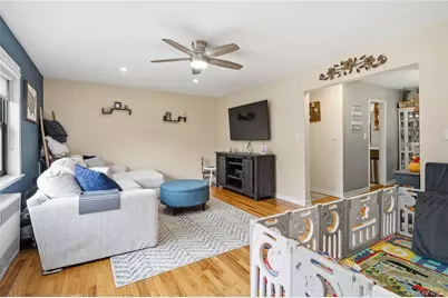 317 Main Street #D, Roslyn, NY 11576 - Photo 3