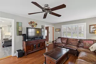 11 Pembrook Dr, Stony Brook, NY 11790 - Photo 13