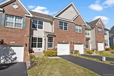 305 Balsam Drive, New Windsor, NY 12553 - Photo 3
