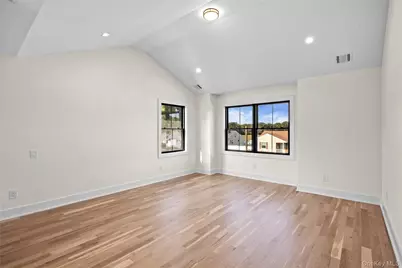 121 Dean Street, Hicksville, NY 11801 - Photo 11