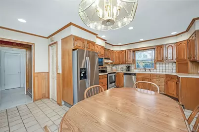 215 Conklin Street, Farmingdale, NY 11735 - Photo 19