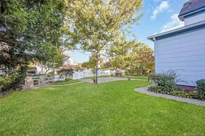 215 Conklin Street, Farmingdale, NY 11735 - Photo 41