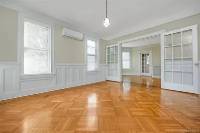 215 Conklin Street, Farmingdale, NY 11735 - Photo 23