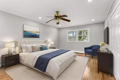 104 E Gates Avenue, Lindenhurst, NY 11757 - Photo 5