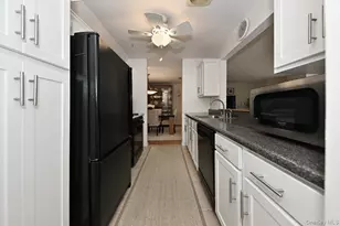 13 Meadowlark Cir, Peekskill, NY 10566 - Photo 9