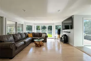 137 South Rd, Westhampton, NY 11977 - Photo 5