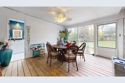 137 South Road, Westhampton, NY 11977 - Photo 17