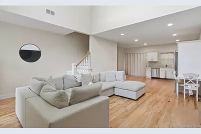 27 Pinewood Dr, Shirley, NY 11967 - Photo 5