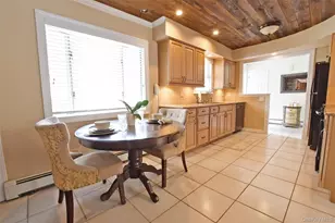 72 Mahogany Rd, Rocky Point, NY 11778 - Photo 7