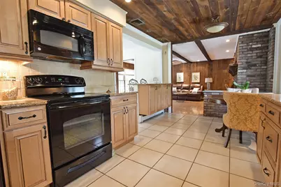 72 Mahogany Road, Rocky Point, NY 11778 - Photo 5