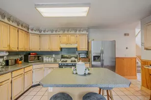 484 Brookhaven Ave, Riverhead, NY 11901 - Photo 13