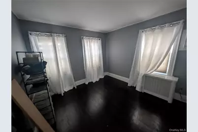 81 Cochran Place, Valley Stream, NY 11581 - Photo 7